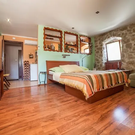 Apartment By The Sea - 4158 Split